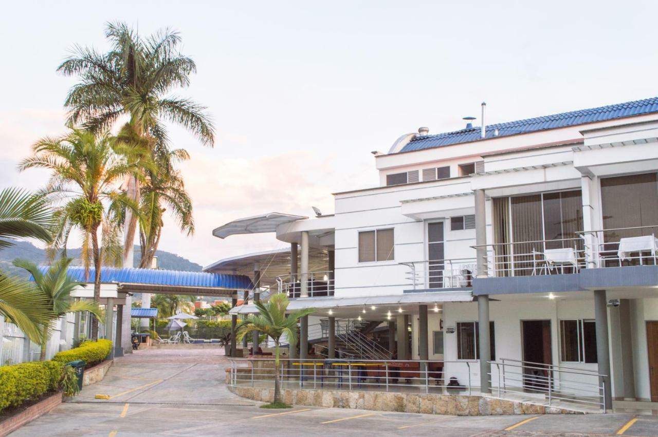 Hotel Catama Inn Fusagasuga Exterior photo